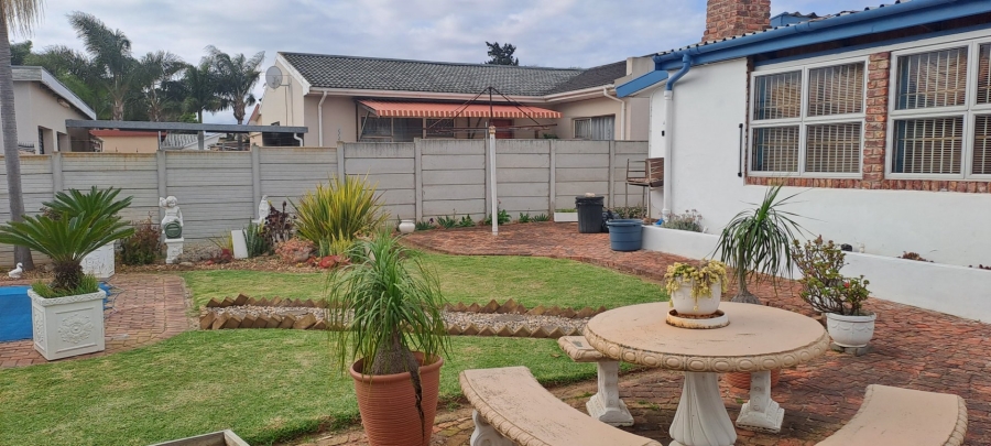 3 Bedroom Property for Sale in Bothasrus Eastern Cape